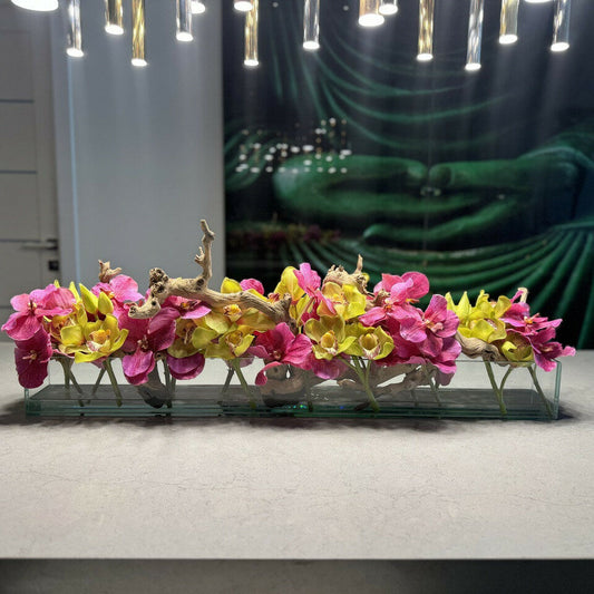 Vase en verre Modern House avec vandas roses et cymbidias verts