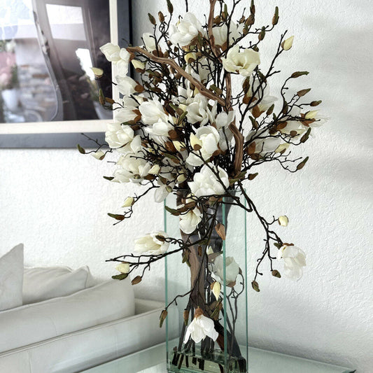 Vase magnolia blanc de 50 cm de haut pour une décoration intérieure moderne